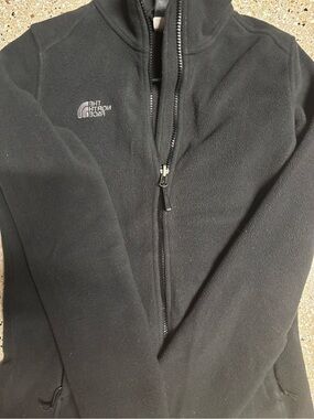 The North Face Women's Black Full-Zip Fleece Jacket